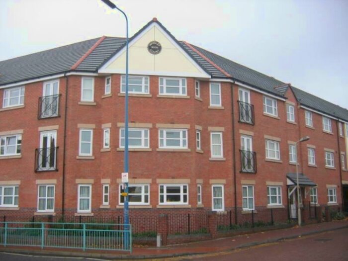 2 Bedroom Apartment To Rent In Hingley Court, Cradley Heath, Old Hill, West Midlands, B64