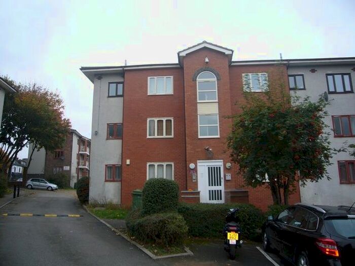1 Bedroom Flat To Rent In Regency Court, Off Whetley Lane, Bradford, BD8