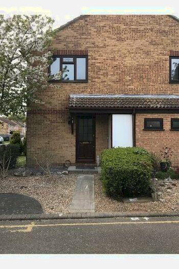 1 Bedroom Terraced House To Rent In Wheatley Close, Greenhithe, DA9