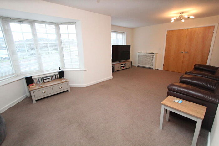 2 Bedroom Flat For Sale In Madison Avenue, Brierley Hill., DY5
