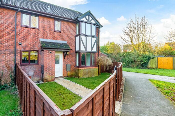 2 Bedroom Property To Rent In Tamar Close, St. Ives, PE27