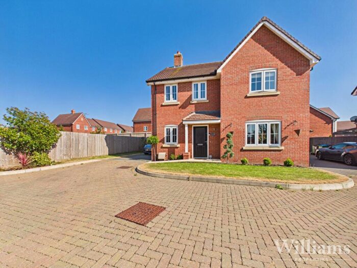 4 Bedroom Detached House For Sale In Winters Way, Steeple Claydon, MK18