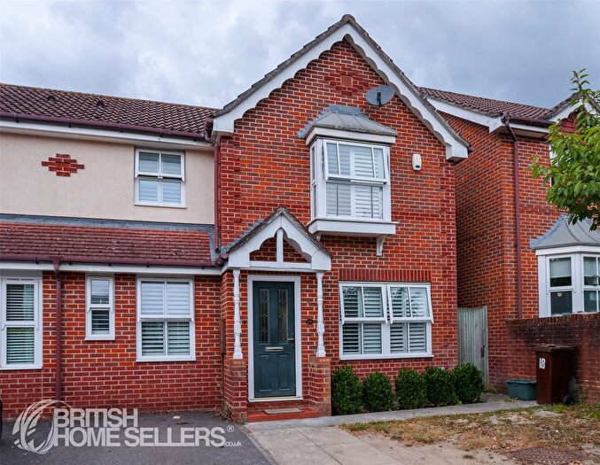 3 Bedroom Semi Detached House For Sale In Teise Close, Tunbridge Wells, Kent, TN2