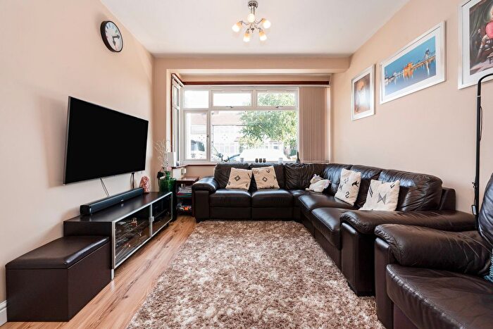 3 Bedroom Terraced House For Sale In Marlborough Road, Southall, UB2
