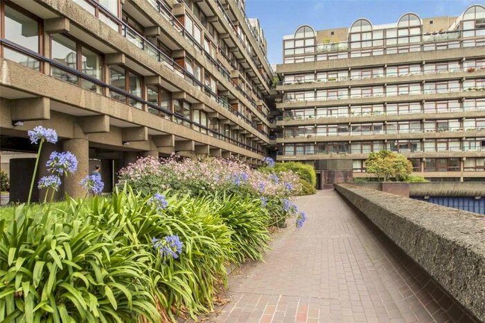 Studio To Rent In Barbican, London, EC2Y