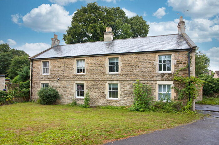 2 Bedroom Flat For Sale In Cross Keys, Corsham, SN13