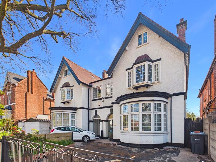 6 Bedroom Semi-Detached House For Sale In Sutton Road, Erdington, B23