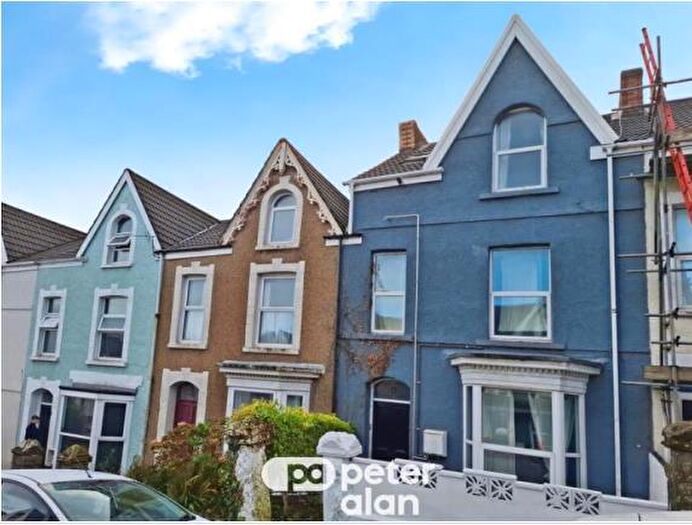 2 Bedroom Flat To Rent In Finsbury Terrace, Brynmill, Swansea, SA2