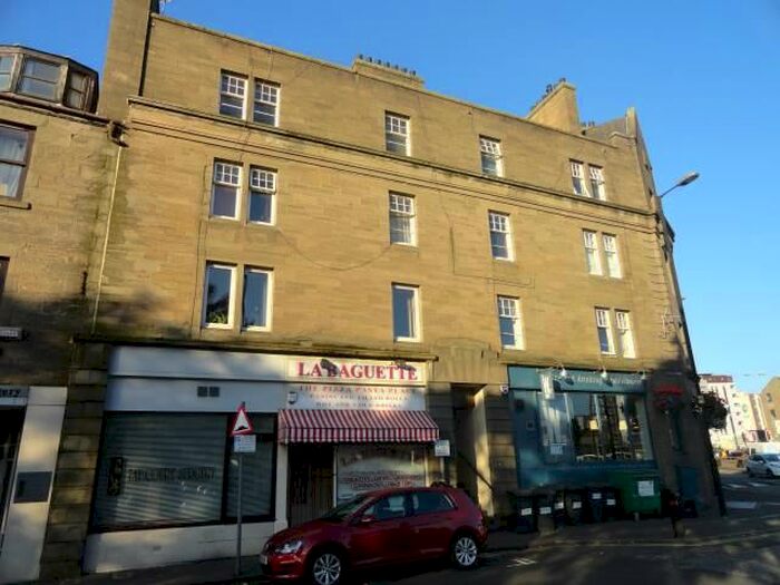 1 Bedroom Flat To Rent In C South Tay Street (/), DD1