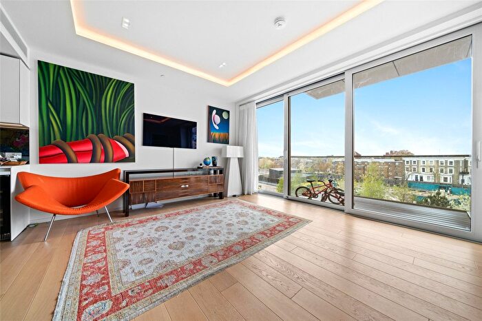 3 Bedroom Flat For Sale In Lillie Square, London, SW6