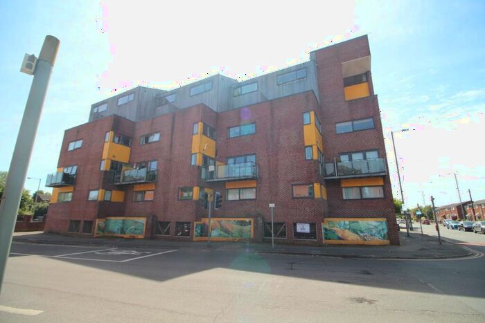 2 Bedroom Apartment To Rent In Alexandra Road, Manchester, M16