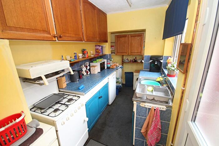 3 Bedroom Terraced House For Sale In Portland Street, Lincoln, Lincolnshire, LN5