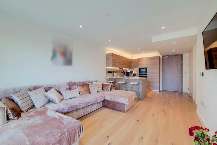 2 Bedroom Flat To Rent In Norton House, Woolwich, London, SE18