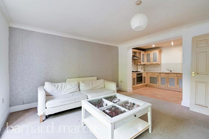 1 Bedroom Flat For Sale In Selborne Road, Croydon, CR0