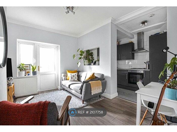 1 Bedroom Flat To Rent In Birchanger Road, London, SE25