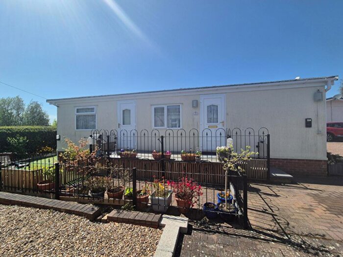 1 Bedroom Park Home For Sale In Theddingworth Road, Lubenham, Market Harborough, LE16