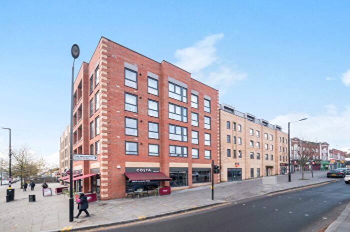 2 Bedroom Flat To Rent In The Broadway, Greenford, UB6