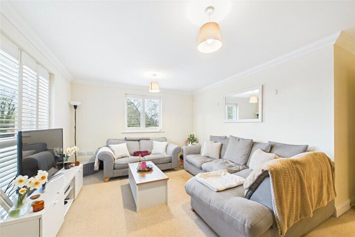 2 Bedroom Flat To Rent In Cygnet House, Boulters Court, Maidenhead, Berkshire, SL6