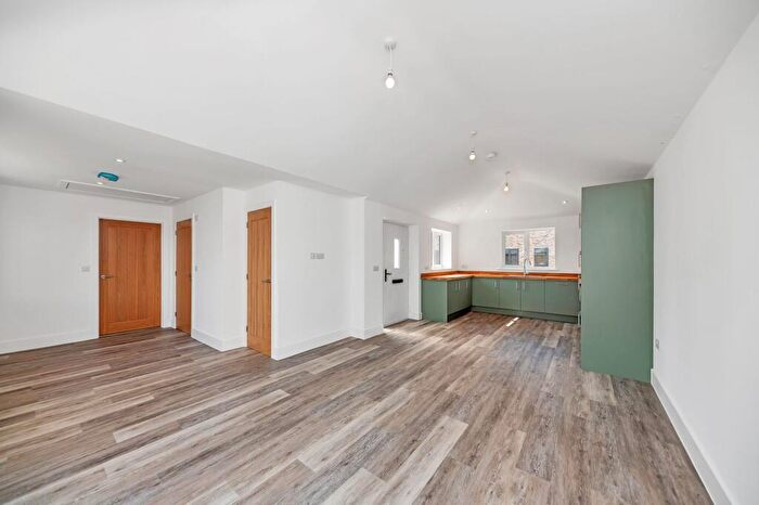 1 Bedroom Detached Bungalow For Sale In The Causeway, Bassingbourn, SG8