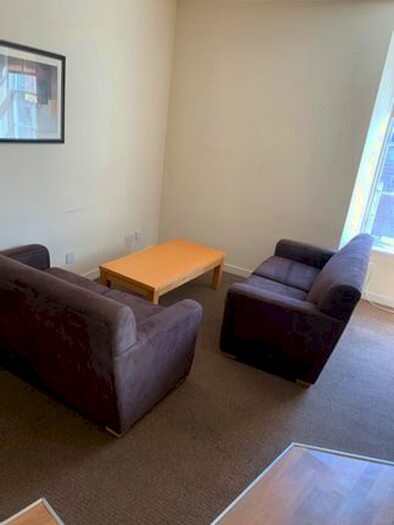 2 Bedroom Flat To Rent In Lawrence Street, City Centre, Dundee, DD1