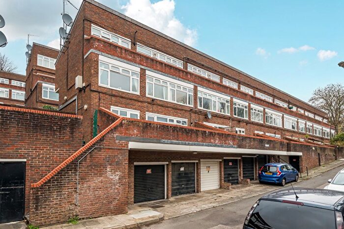 5 Bedroom Flat For Sale In Murfett Close, London, SW19