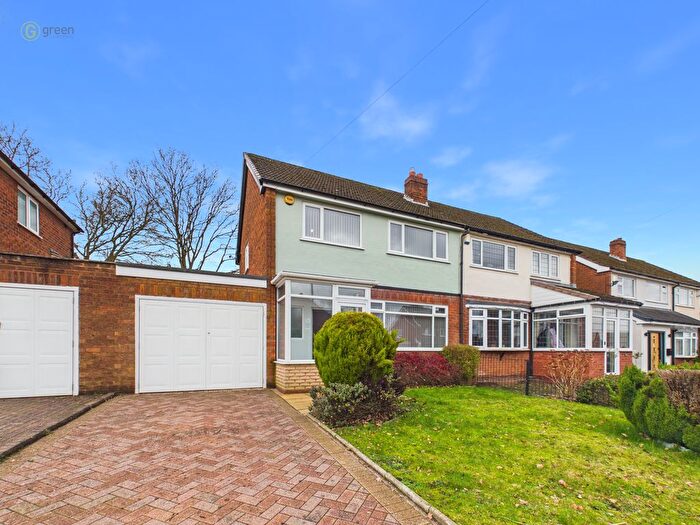 3 Bedroom Semi Detached House For Sale In Forest Close, Sutton Coldfield, B74