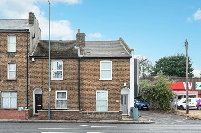 3 Bedroom End Of Terrace House To Rent In Purley Way, Purley Way, Croydon, CR0