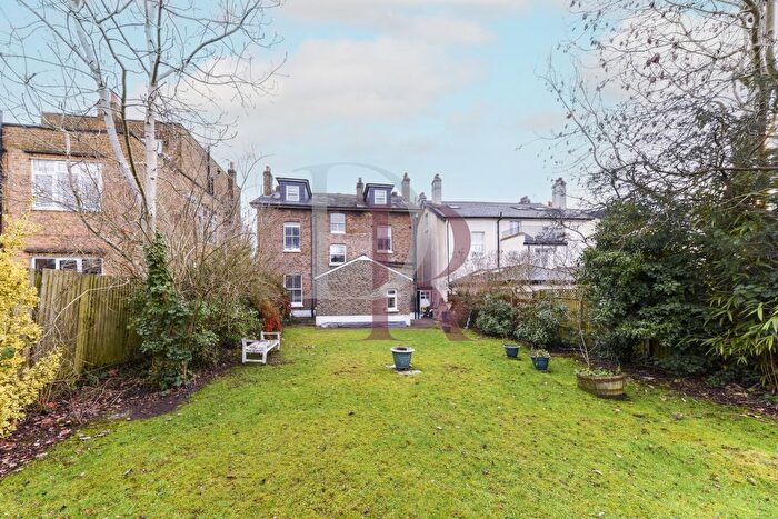 2 Bedroom Flat To Rent In Eaton Rise, Ealing, W5