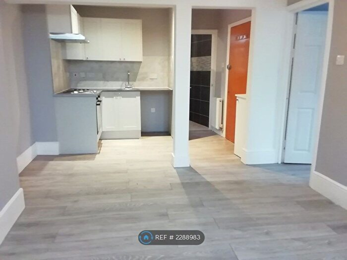 1 Bedroom Flat To Rent In Woodford Road, London, E7
