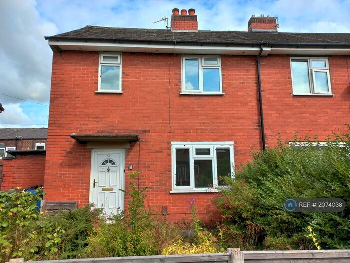 2 Bedroom Semi-Detached House To Rent In Craven Street, Bury, BL9