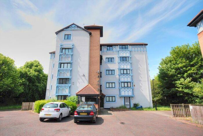 3 Bedroom Flat To Rent In Witton Court, Fawdon, NE3