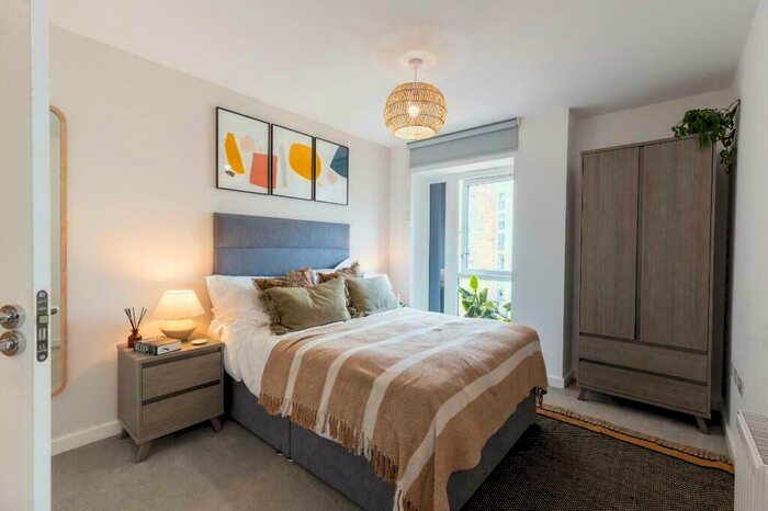 2 Bedroom Flat To Rent In , Sherborne Place, Marina Place, Birmingham, B16