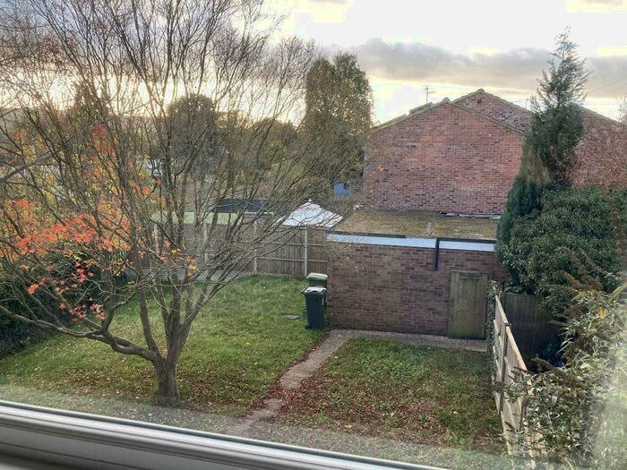 3 Bedroom Semi Detached House For Sale In The Chase, Cashes Green