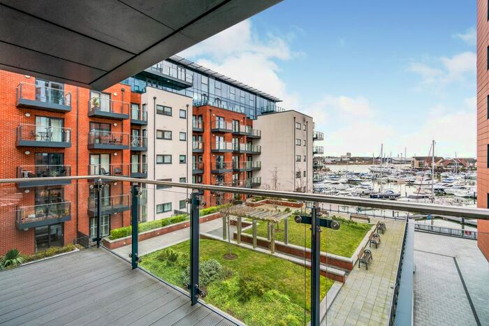 2 Bedroom Flat To Rent In The Blake Building, Ocean Village, Southampton, SO14