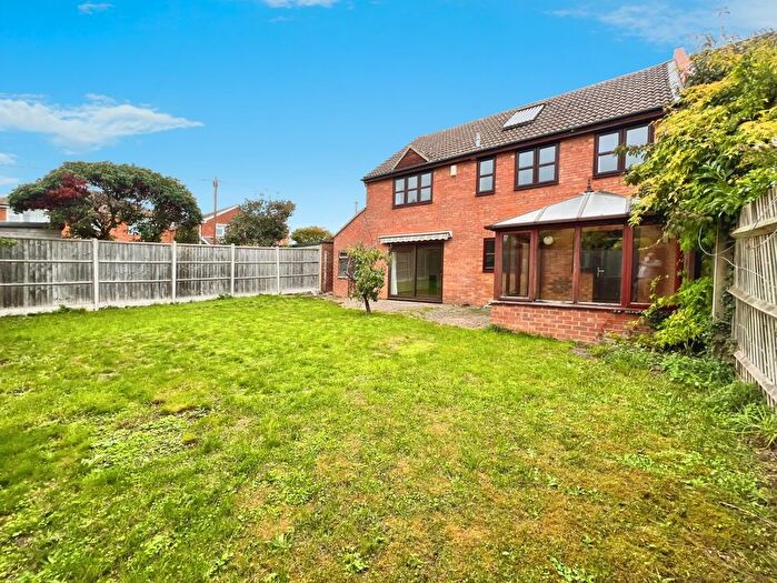 4 Bedroom Semi-detached House For Sale In St. James Terrace, Radley, Abingdon, Oxfordshire, OX14