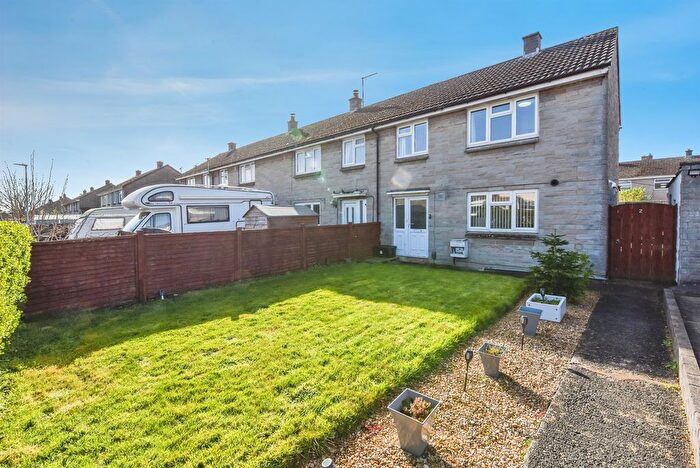3 Bedroom End Terrace House For Sale In Cranmore View, Frome, BA11