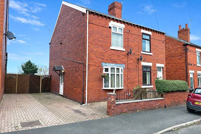 2 Bedroom Semi Detached House To Rent In First Avenue, Wakefield, WF1