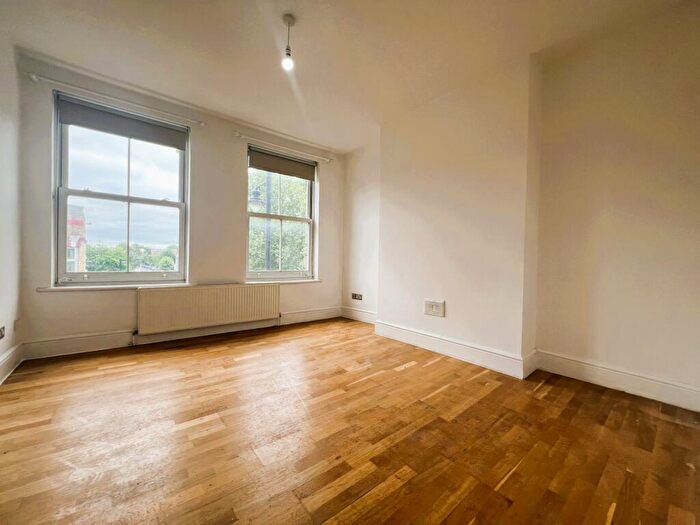 1 Bedroom Flat To Rent In Lower Clapton Road, London, E5