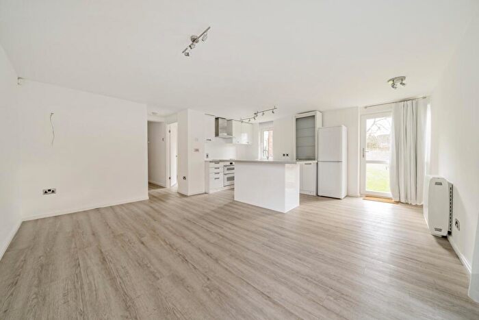 1 Bedroom Flat To Rent In Albemarle Road Beckenham, BR3