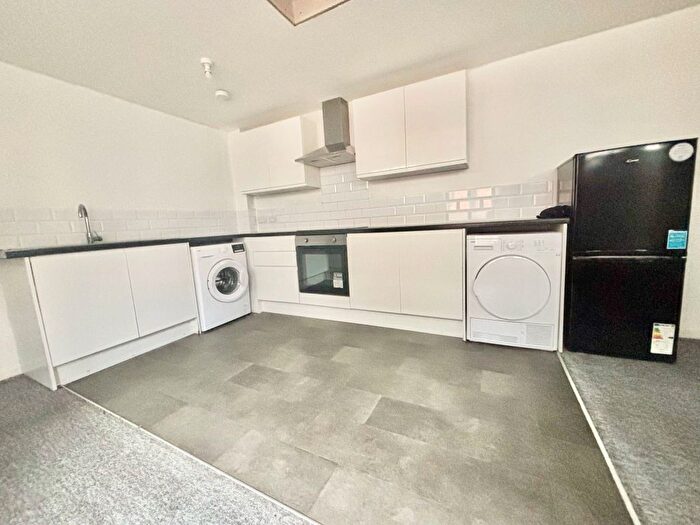 3 Bedroom Flat To Rent In Bedford Place, Southampton, SO15