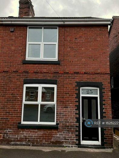 3 Bedroom Semi-Detached House To Rent In Queens Road, Cudworth, Barnsley, S72