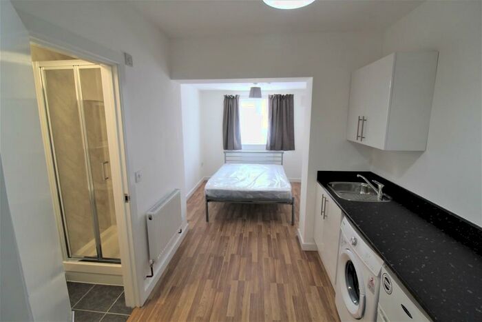 Studio To Rent In Oakmere Avenue, Potters Bar, EN6