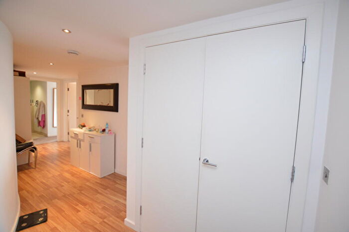 2 Bedroom Apartment To Rent In West Point, Wellington Street, City Centre, LS1
