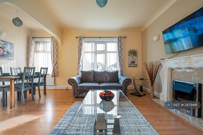 2 Bedroom Flat To Rent In Weelsby Road, Grimsby, DN32