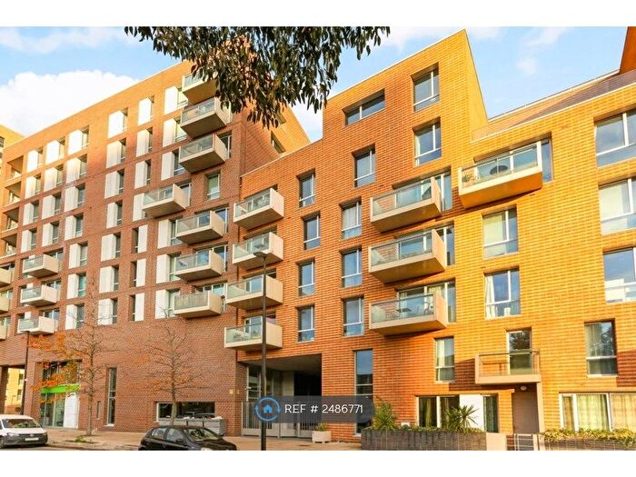 2 Bedroom Flat To Rent In Devons Road, London, E3