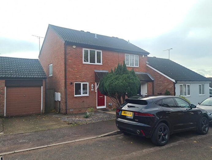 2 Bedroom End Of Terrace House To Rent In Conway Close, Houghton Regis, LU5