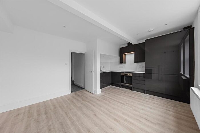 1 Bedroom Flat To Rent In Norwood Road, West Norwood, SE27