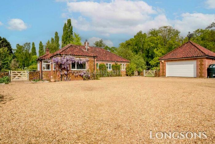 3 Bedroom Detached Bungalow For Sale In Pentney Lane, Pentney, PE32