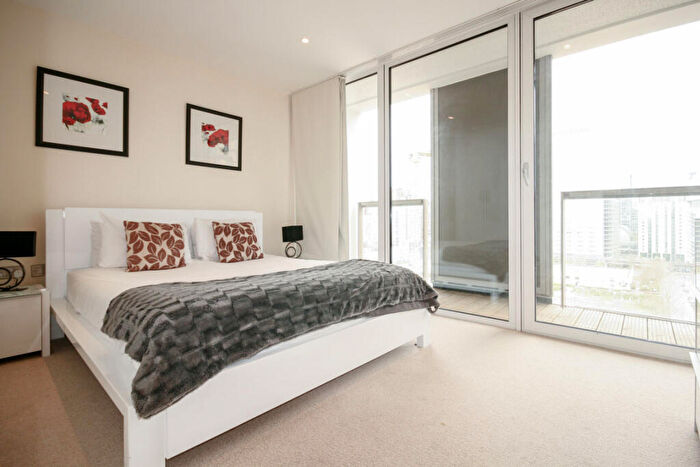 2 Bedroom Flat To Rent In Millharbour, Canary Wharf, E14