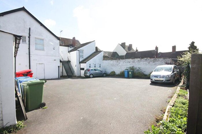 1 Bedroom Flat To Rent In The Courtyard, Milton High Street, ME10